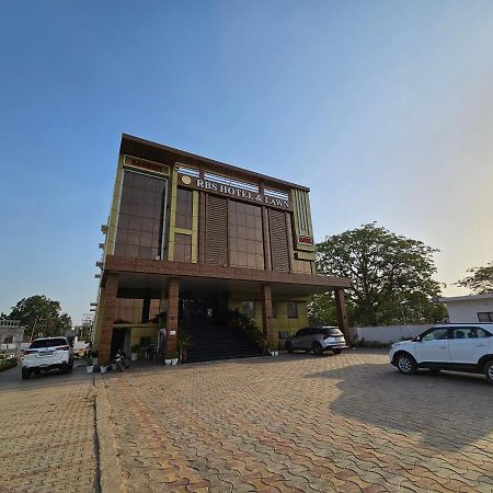 Rbs Hotel And Lawn Ayodhya Bagian luar foto